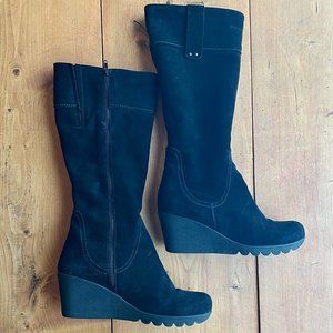 La CANADIENNE Platform Wedge Suede Boots